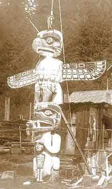 Totem Pole, detail of photograph by Edward Curtis: 1914, [public domain]
	imgorient=